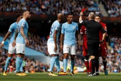 曼联德比战失利后的更衣室困境与战术调整挑战